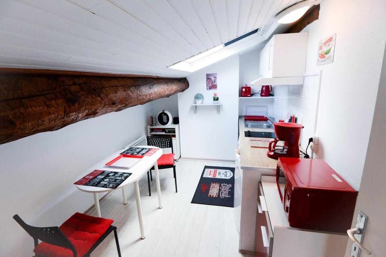 Studio 9 Classe 2 Etoiles Carcassonne Exterior foto